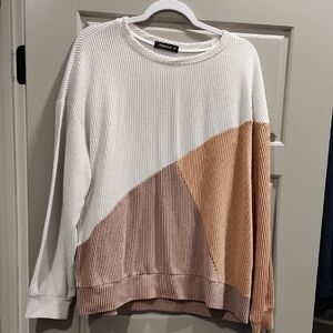 Automet Knit Sweater in White and Tan